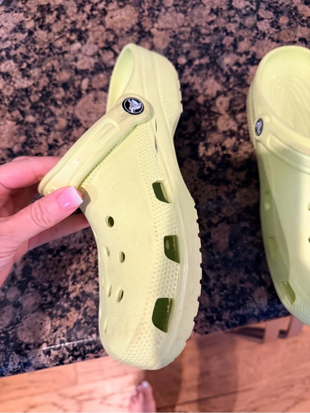 Crocs Classic Clog in Neon Yellow-Green